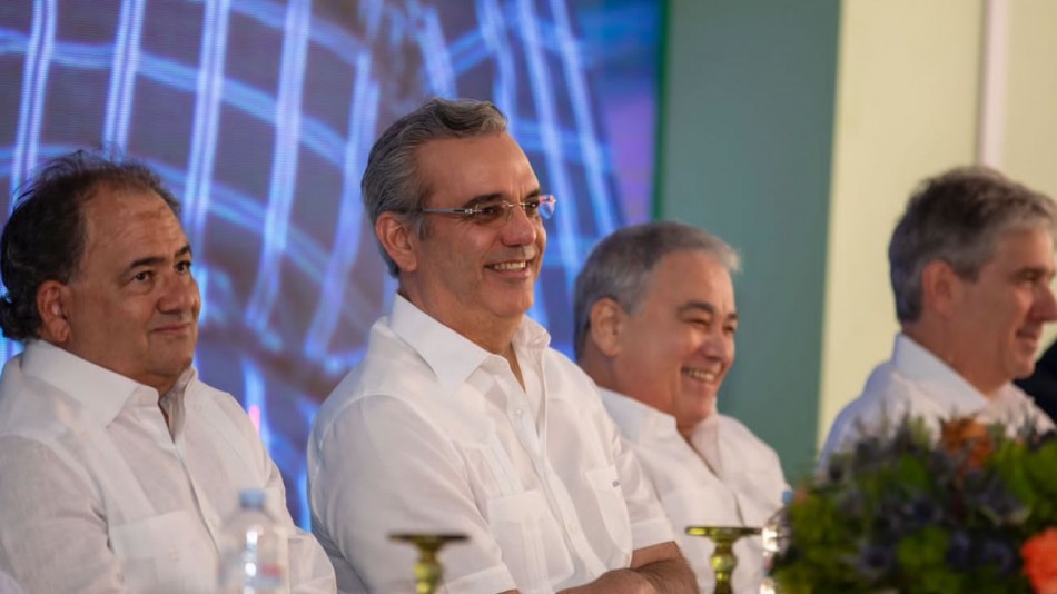 Presidente dominicano entrega cinco obras en Puerto Plata