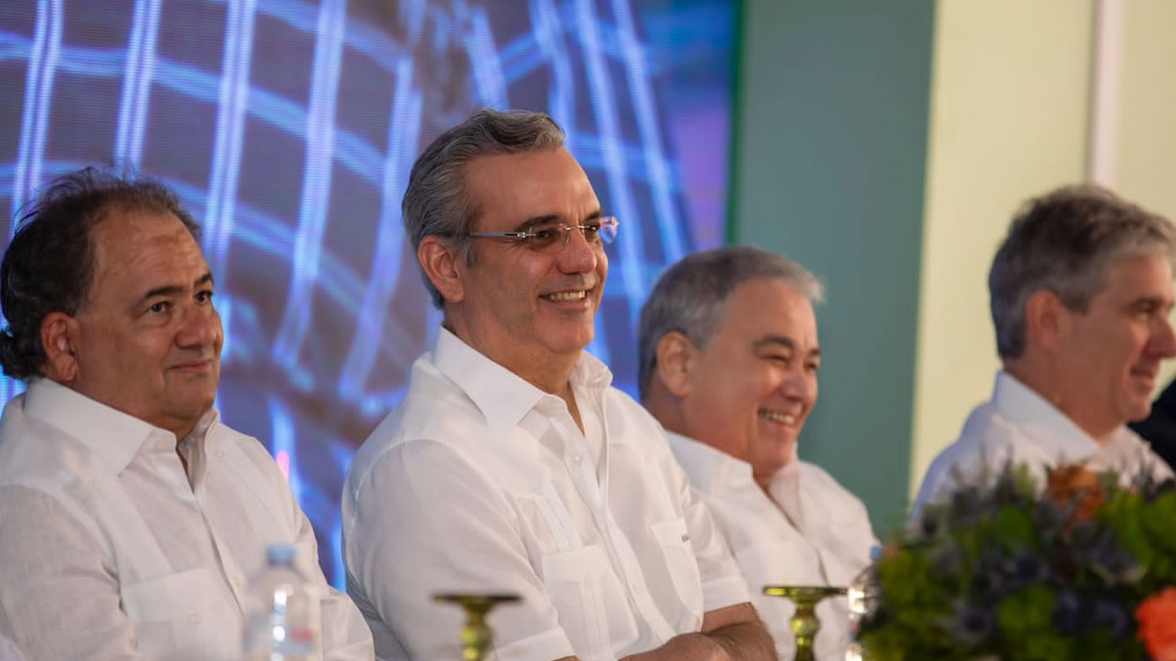 Presidente dominicano entrega cinco obras en Puerto Plata