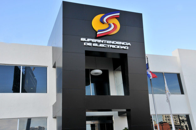 Representantes de la empresa distribuidora de Electricidad El progreso de El limon (EPDL) afirma aun no le ha pagado al menos RD$ 300 millones de subsidio que le adeuda el estado por los servicios prestados