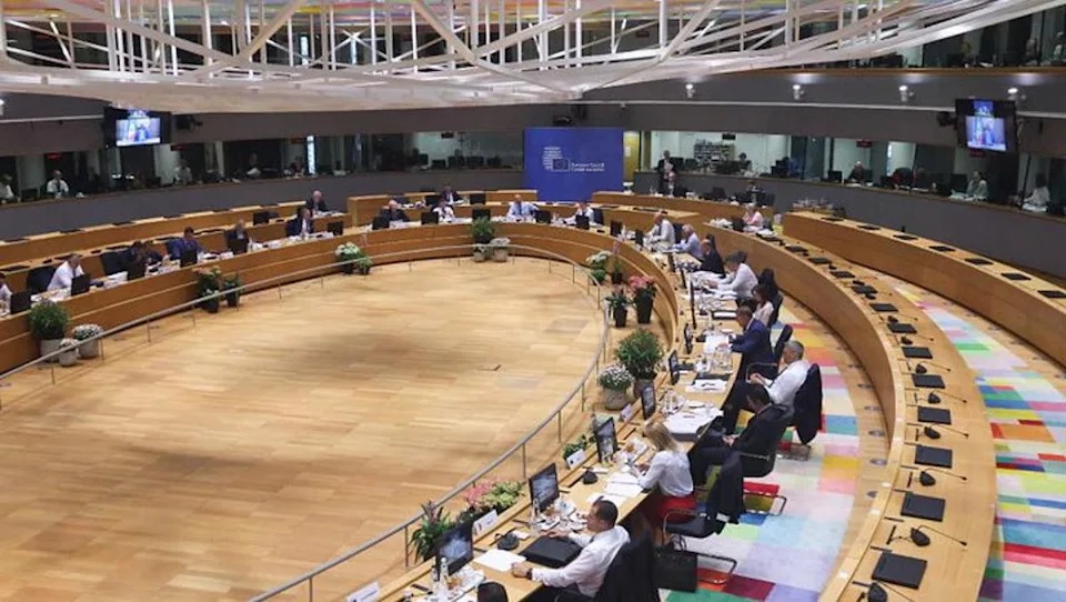 Gobernantes de la Uni&oacute;n Europea acuerdan embargo petr&oacute;leo ruso