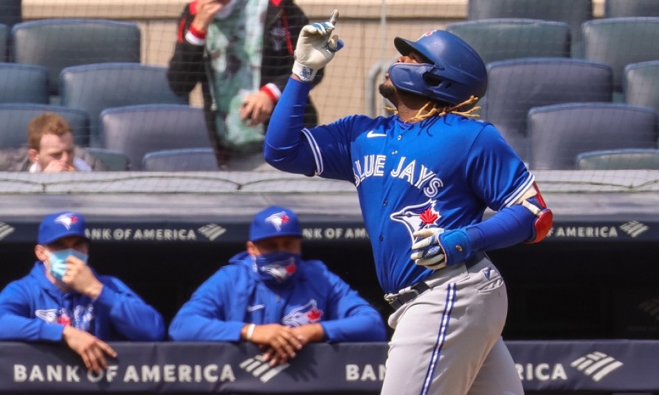 Vladimir Guerrero Jr. conecta jonr&oacute;n y Toronto derrota a los Yanquis