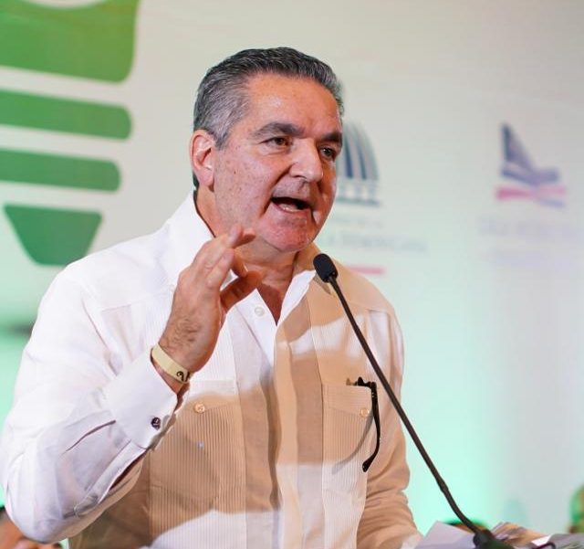 &laquo;Neney Cabrera &raquo; lanza su propuesta audiovisual &laquo;Una vuelta por la capital&raquo;