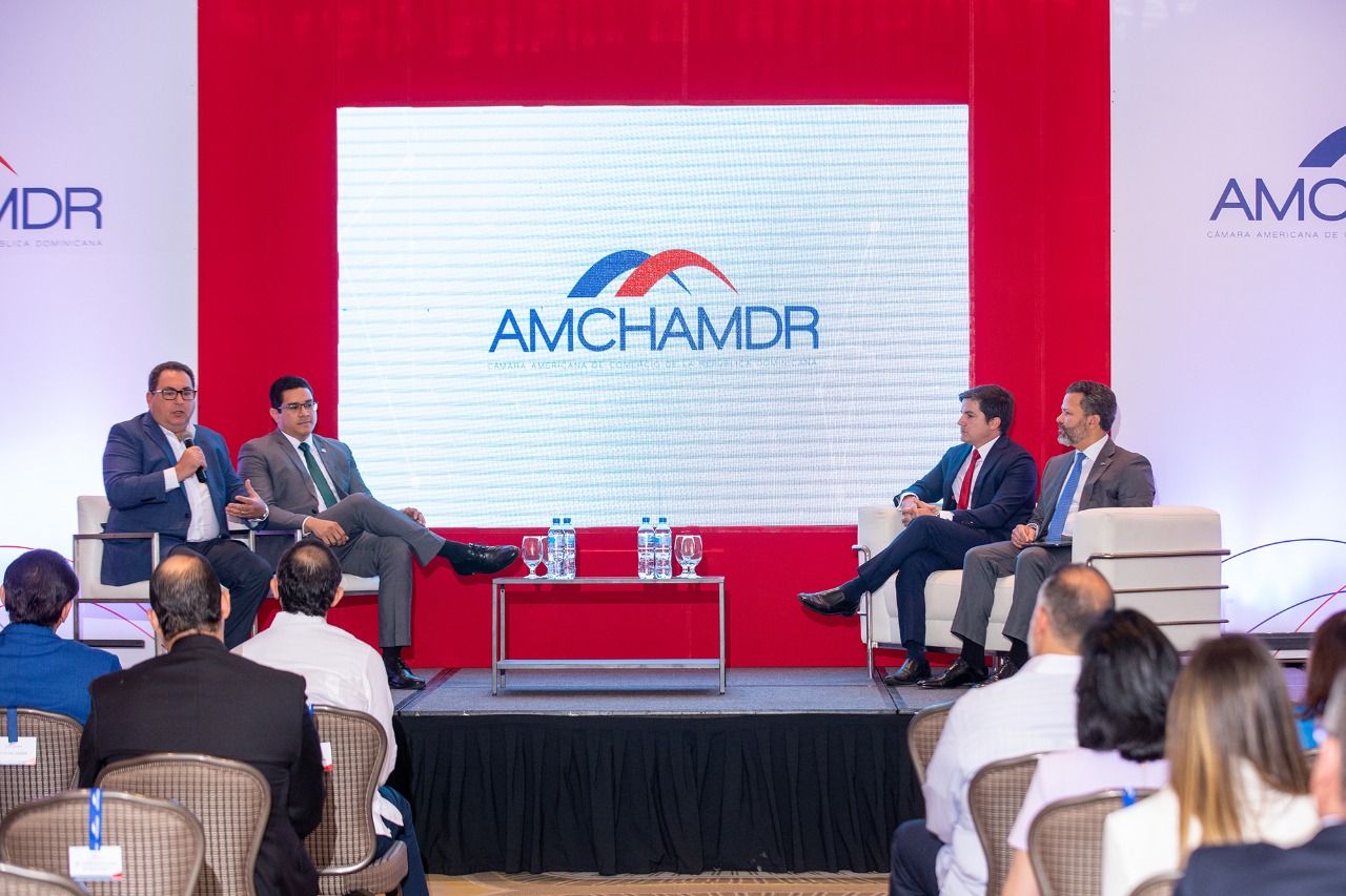 C&aacute;mara Americana y Ministerio realizan conversatorio para discutir retos y oportunidades del sector salud