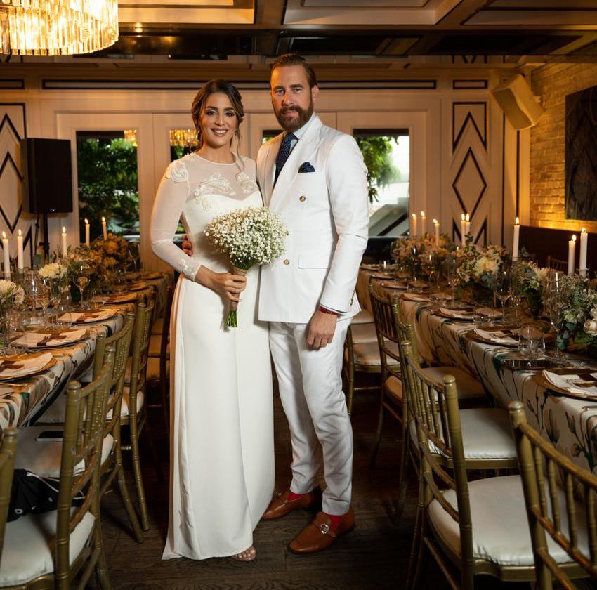 Carlos de la Mota y Laura P&eacute;rez Rojas contraen nupcias matrimoniales
