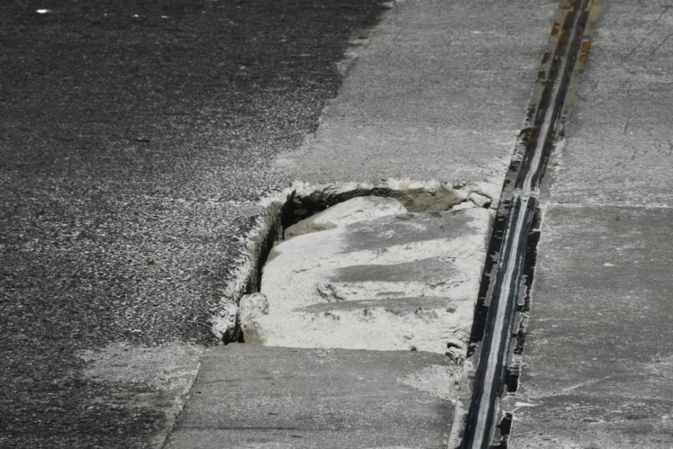Usuarios reportan deterioro en el puente Duarte pese a pocas semanas de su reparaci&oacute;n