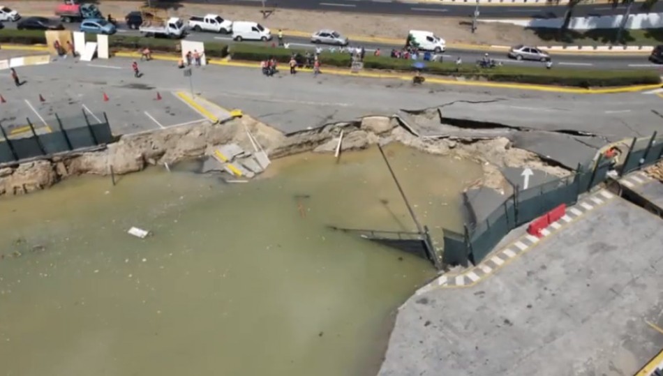 El peso de carga de acero caus&oacute; el colapso del Muelle Don Diego