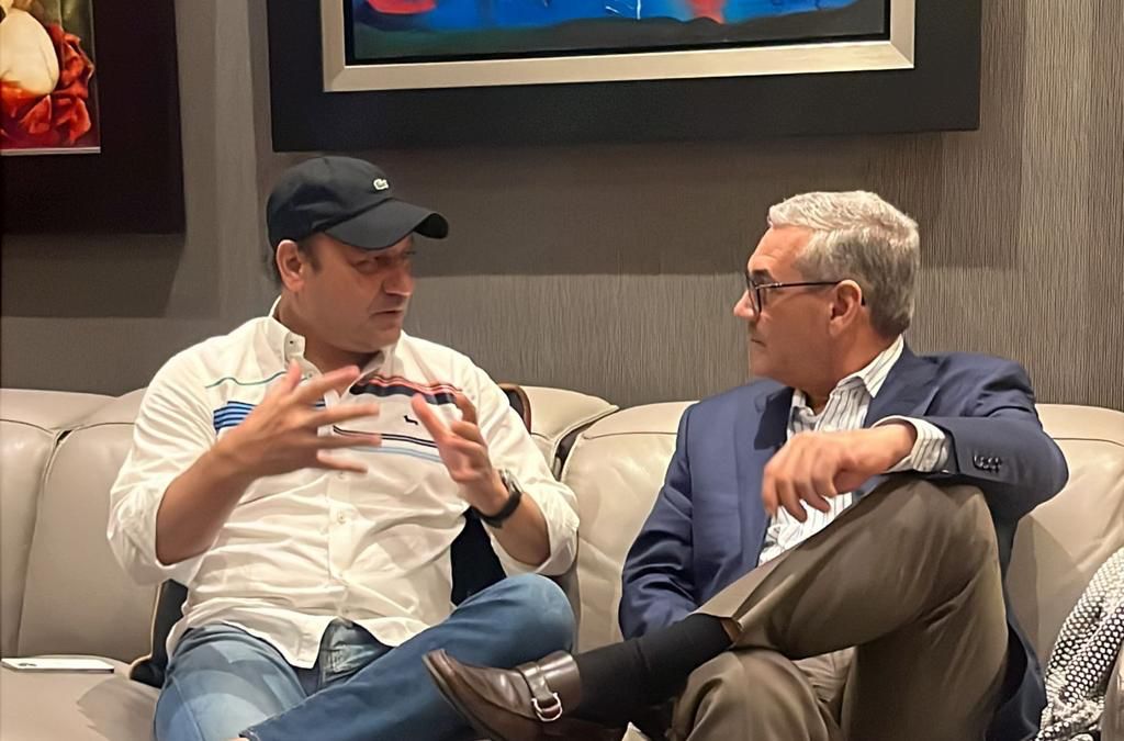 Abel visita a Gonzalo luego que se dispusiera su prisi&oacute;n domiciliaria por calamar