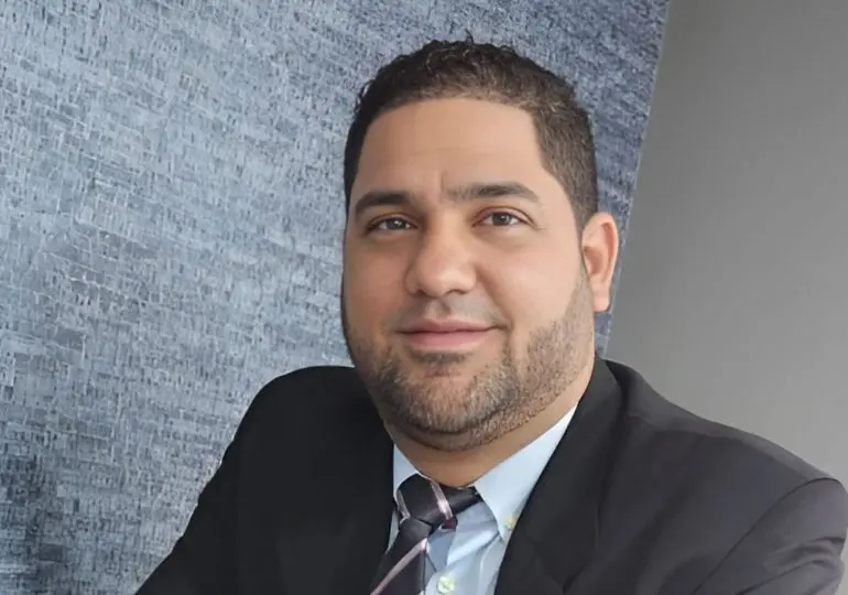 Luis Abinader designa por decreto a Luis Valdez y Robinson Dur&aacute;n