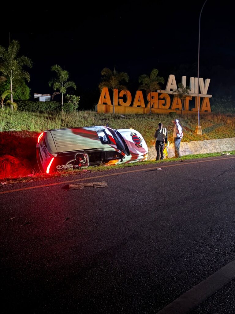 Crazy Design sufre accidente de tr&aacute;nsito rumbo a fiesta; un herido leve en su equipo
