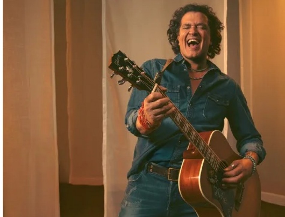 Carlos Vives lanza &lsquo;El &uacute;ltimo disco Vol.1&rsquo;, grabado en vivo