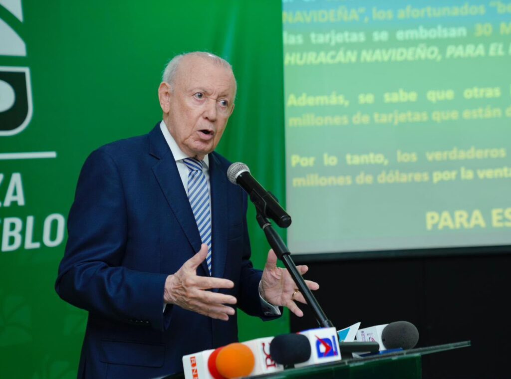 Alburquerque afirma Gobierno intenta venderle “gato por liebre” al pueblo dominicano con paquetazo fiscal