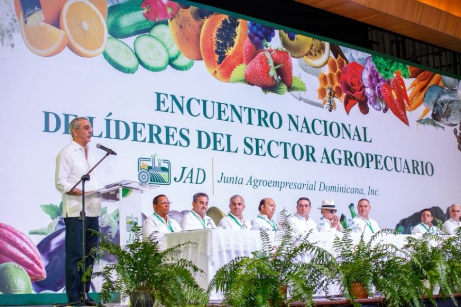 Luis Abinader resalta modernización y competitividad del campo RD