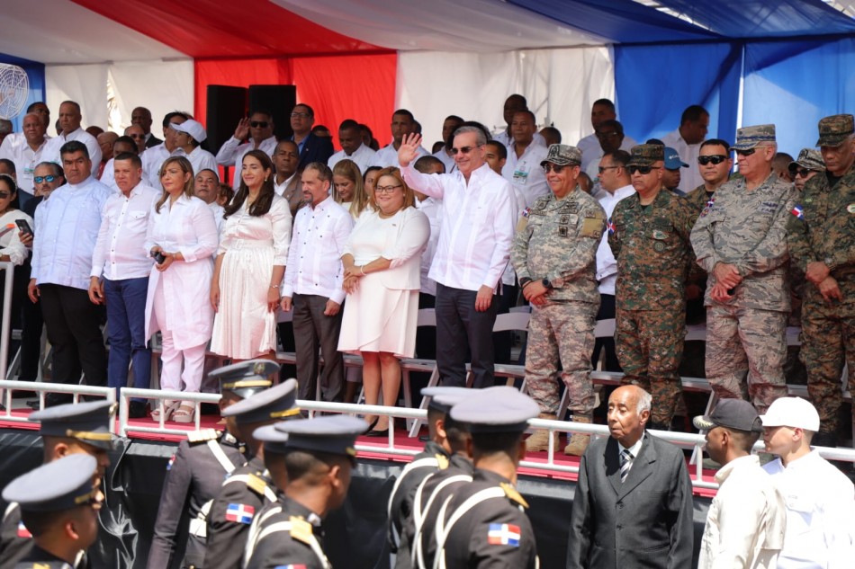  Abinader resalta la soberan&iacute;a nacional durante la batalla del 19 de Marzo en Azua 