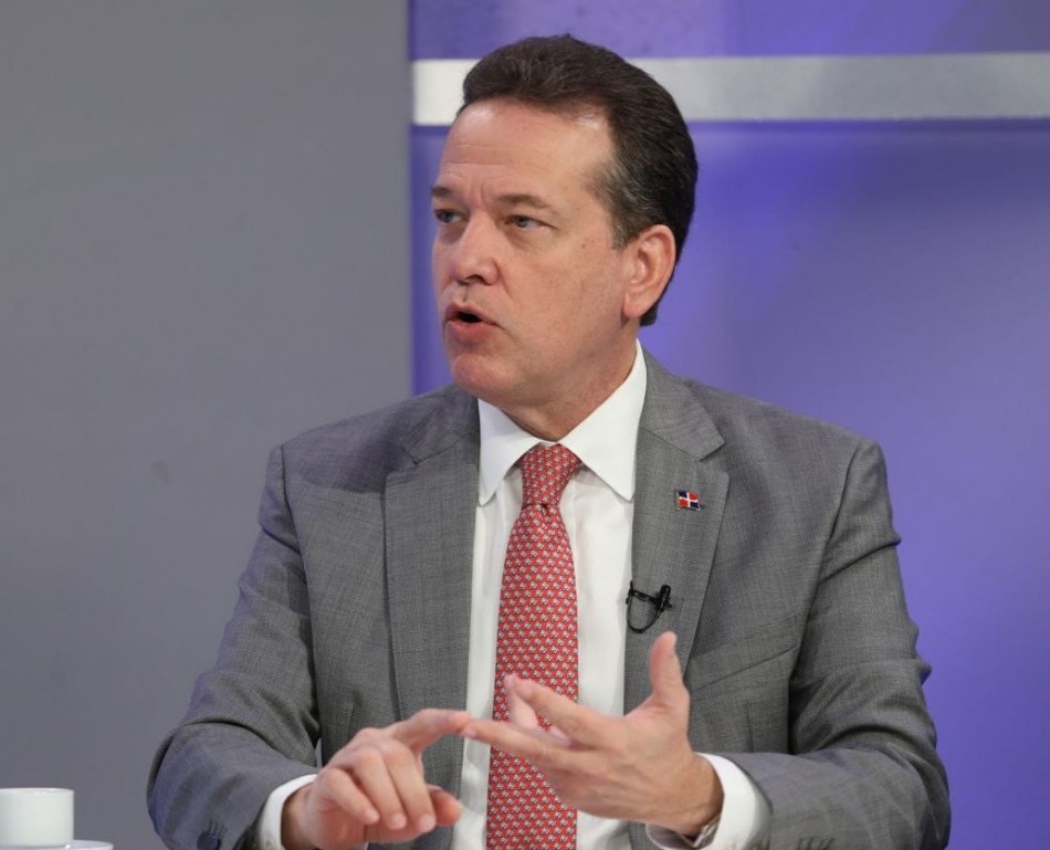 Ministro Bison&oacute; asegura Decreto 148-22 posicionar&aacute;&nbsp;RD como centro log&iacute;stico de clase mundial &nbsp;