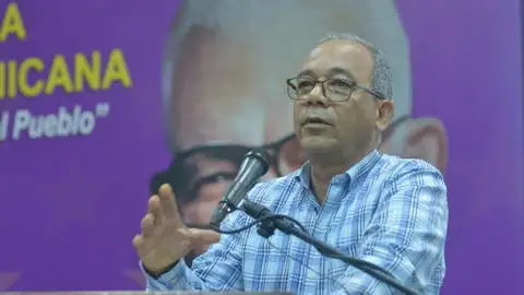 Bichara dice PLD prepara para junio juramentaci&oacute;n &ldquo;masiva&rdquo; presidentes de comit&eacute;s intermedios