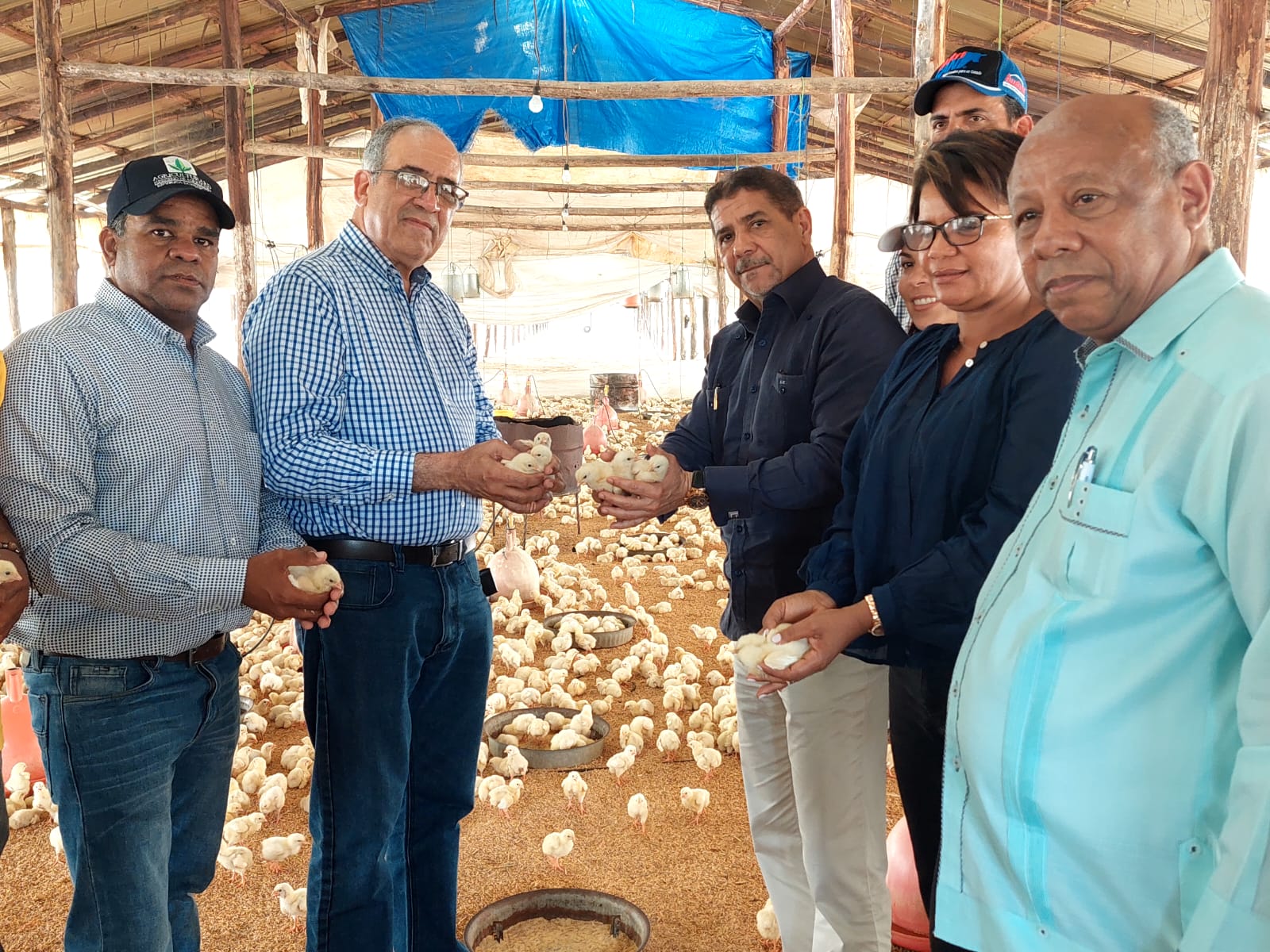 Ministro de Agricultura Limber Cruz y Leonardo Fa&ntilde;a, dan inicio del programa Siembra RD en la prov. de Monte Plata.