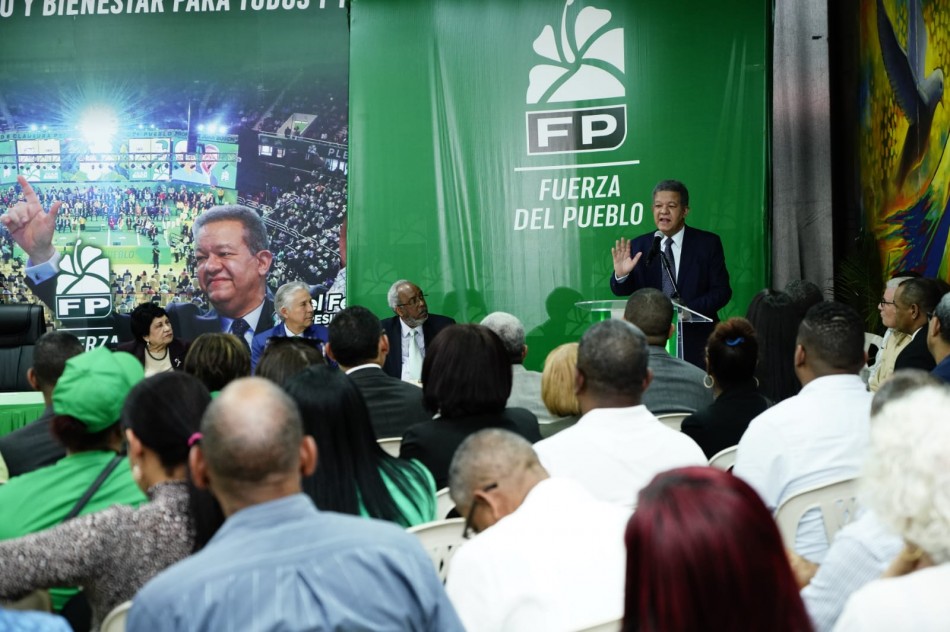 Leonel Fernández: Como los dirigentes de la Fuerza del Pueblo nadie se ha preocupado tanto por la UASD