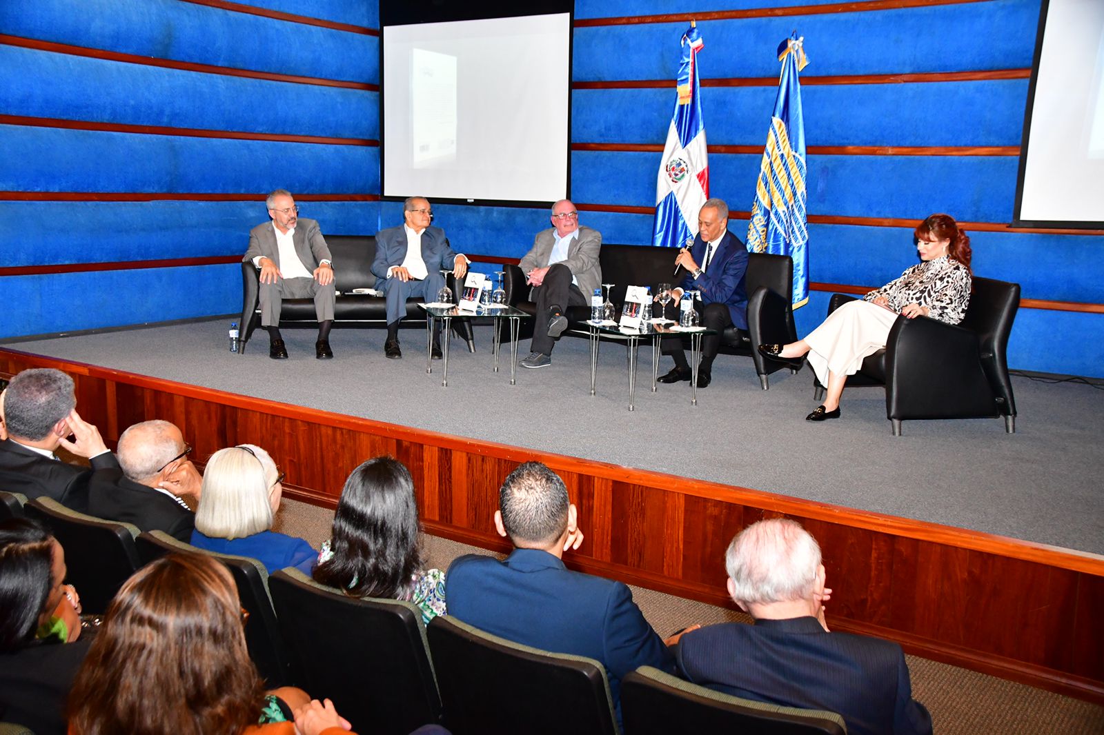 Manolo Pichardo presenta su libro &ldquo;El desplazamiento del poder global: hacia un nuevo orden&rdquo;