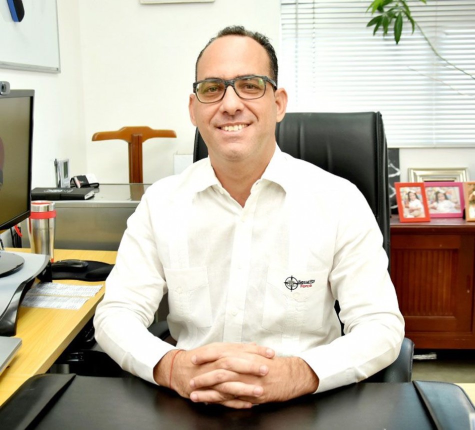 Adesinc saluda decreto permite importaci&oacute;n de armas y municiones