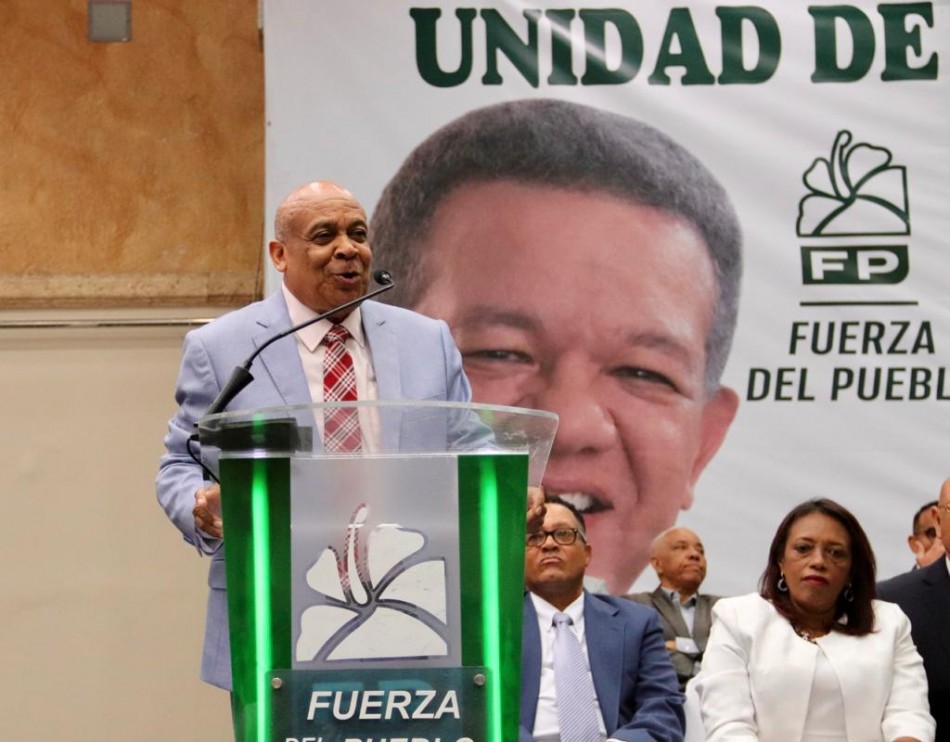Garc&iacute;a Duverg&eacute; afirma Abinader &ldquo;enga&ntilde;&oacute;&rdquo; al pueblo y anuncia su apoyo a Leonel Fern&aacute;ndez