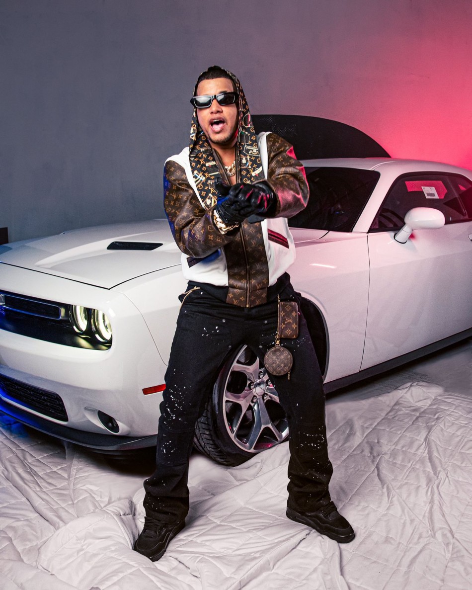 Bulova celebra sus dos nominaciones a Premios Soberano; desde ya se siente ganador