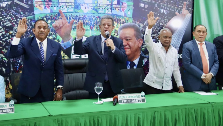 Leonel Fern&aacute;ndez reitera en el pa&iacute;s se esta pasando hambre 