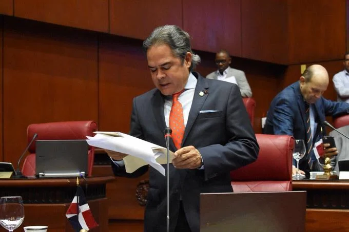 Las bancas del ex senador Antonio Cruz son intocables por la estructura de caso Calamar