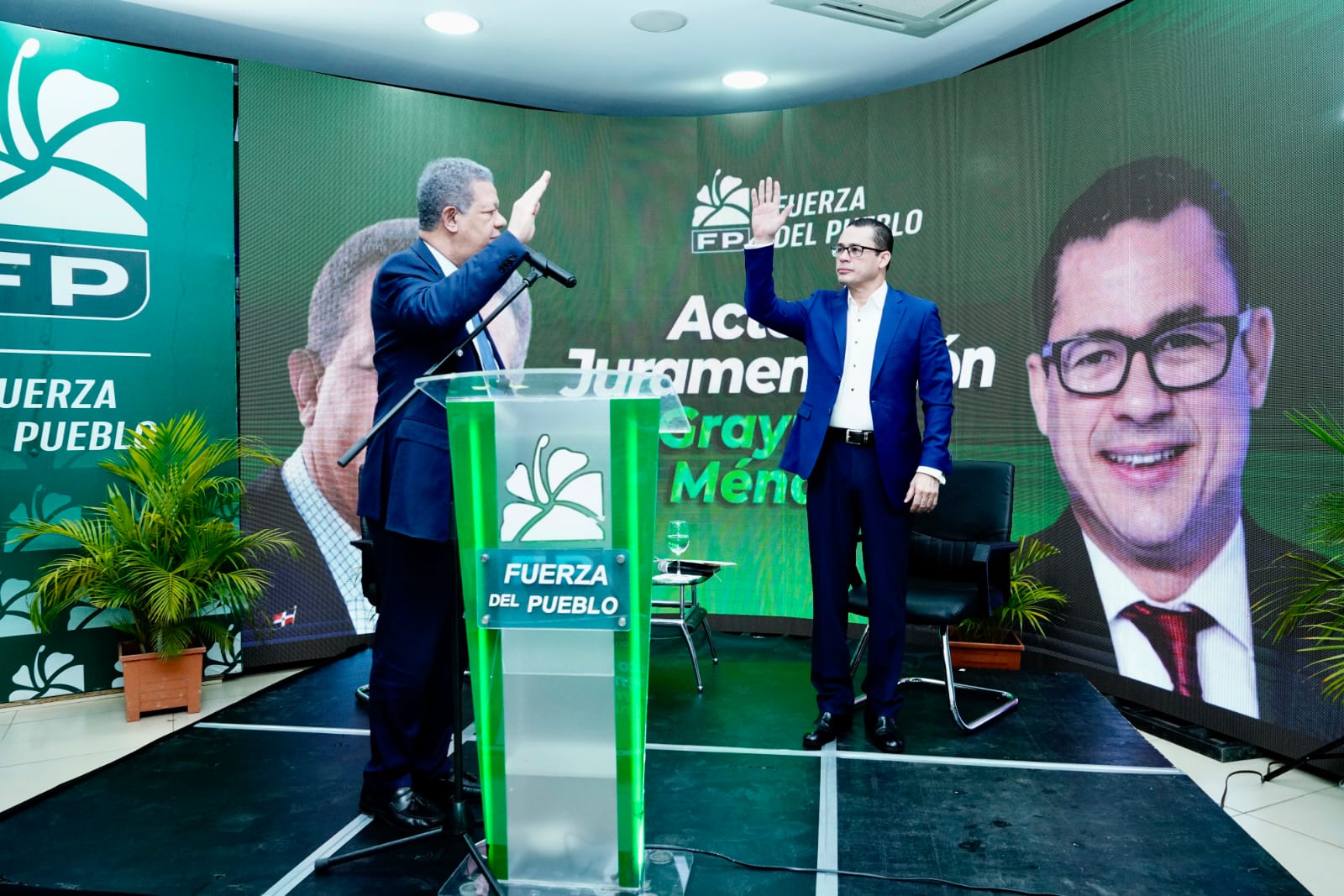 FP juramenta al periodista Graymer M&eacute;ndez y finaliza con exitosa reuni&oacute;n del partido