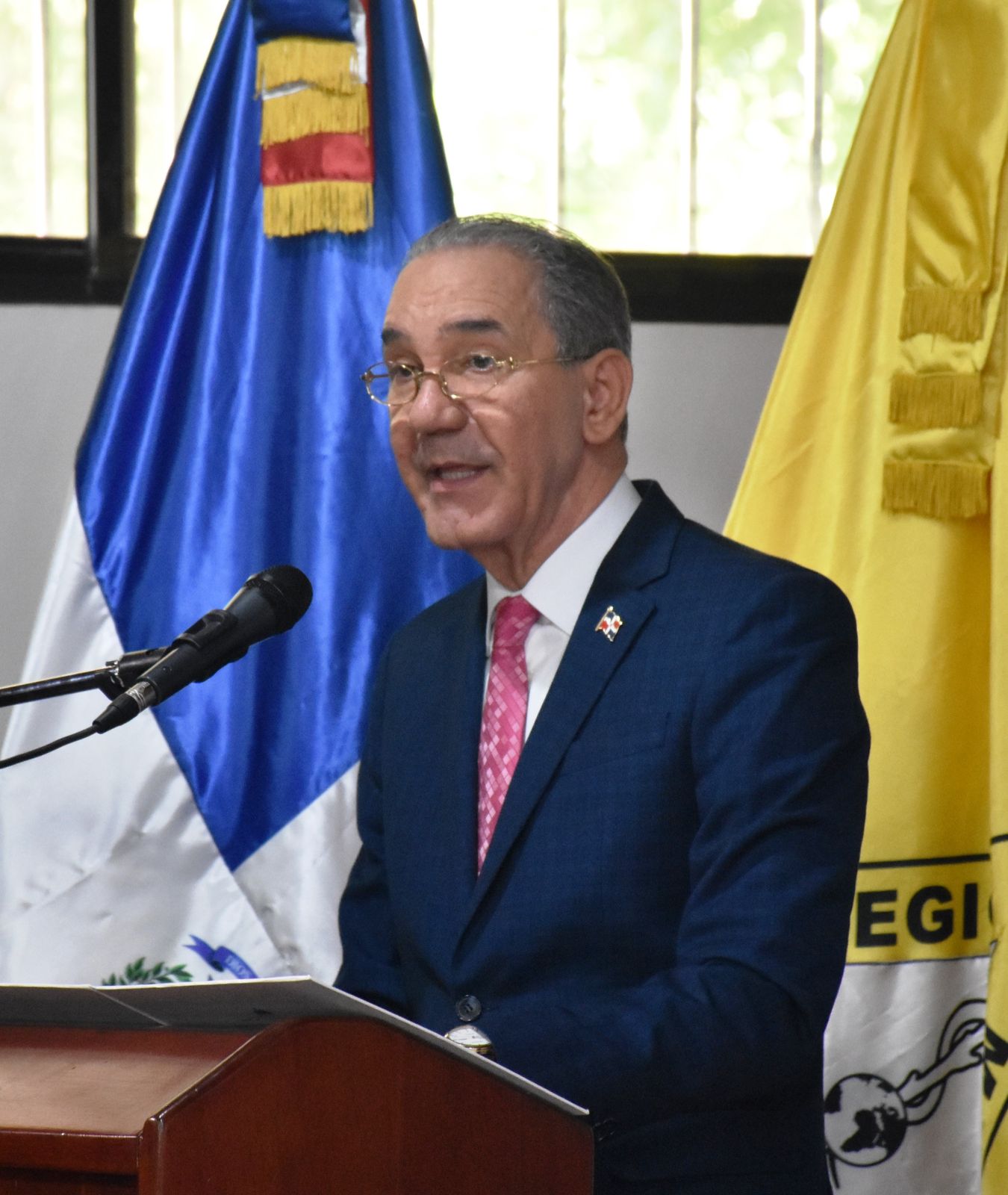 Gobierno trabaja en programas de formaci&oacute;n de competencias digitales para que profesores y estudiantes sean m&aacute;s eficientes