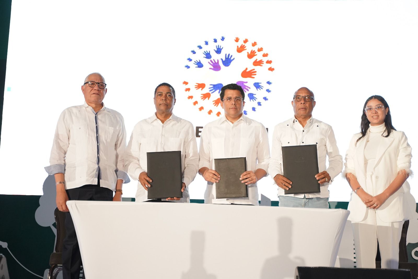 Presidencia Federaci&oacute;n Iberoamericana de Municipios Verdes recae en RD.