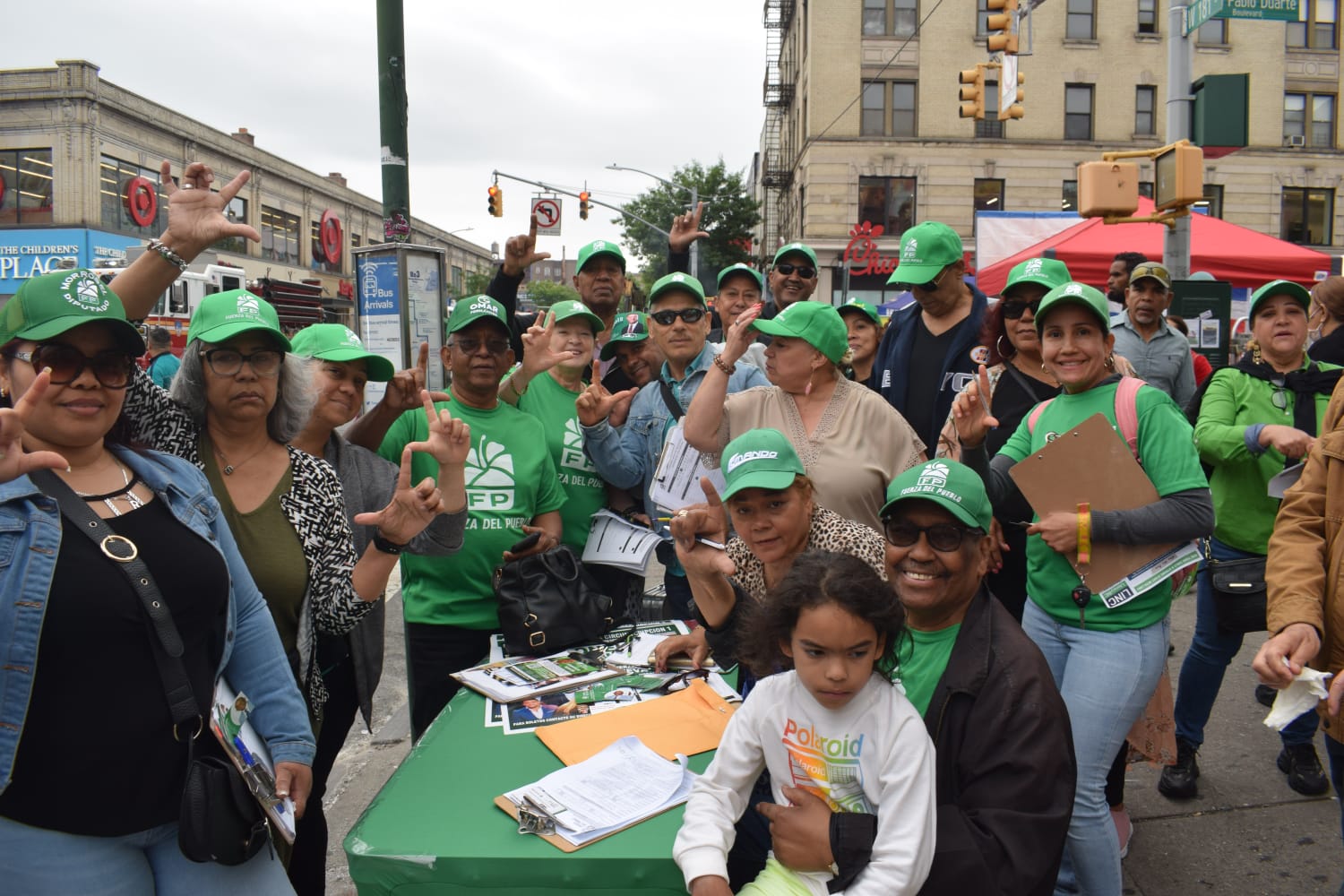  Dirigentes de la Fuerza del Pueblo contin&uacute;a la campa&ntilde;a de afiliaci&oacute;n en b&uacute;squeda  de dos millones de miembros nuevos 