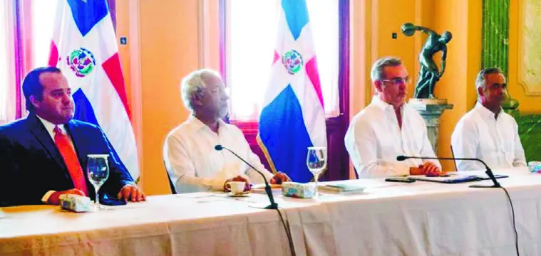 Gobierno y la ADP acuerdan mejor&iacute;as para la educaci&oacute;n