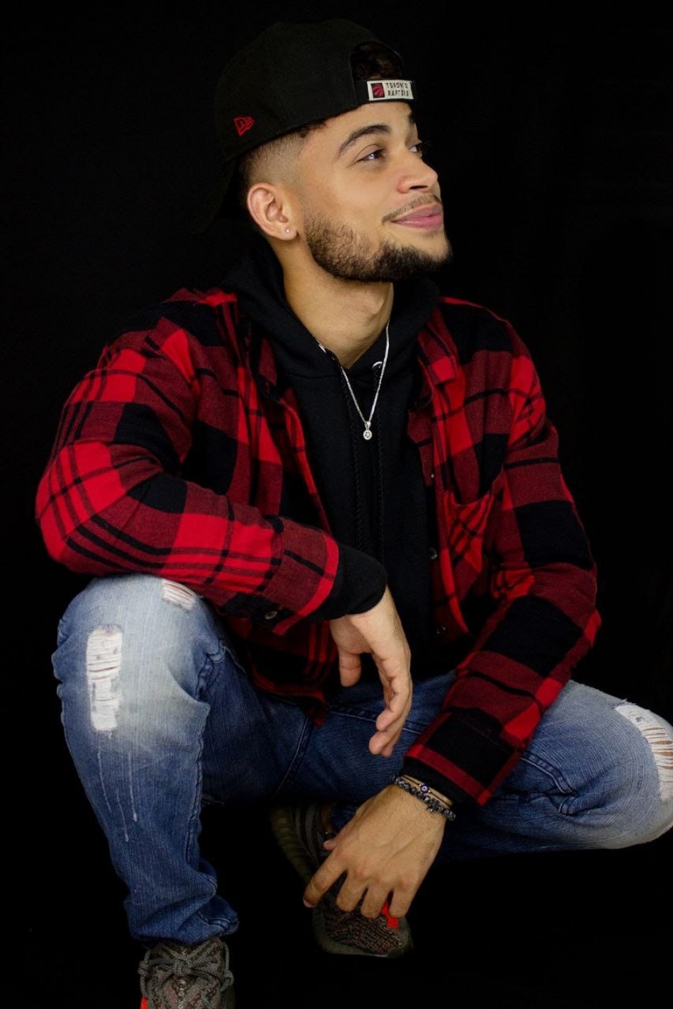 Las nuevas promesas musicales formarán parte del nuevo álbum del reconocido productor musical Master Chris, junto a otros artistas de Latinoamérica.