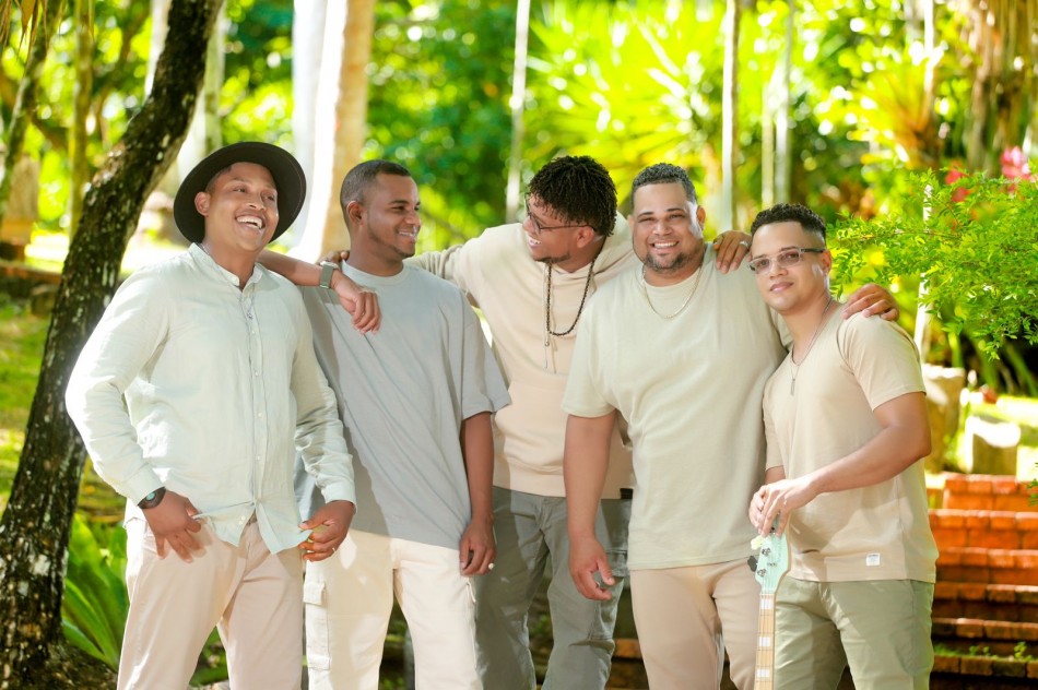Aviva Group”, agrupación cristiana que trae un mensaje de adoración