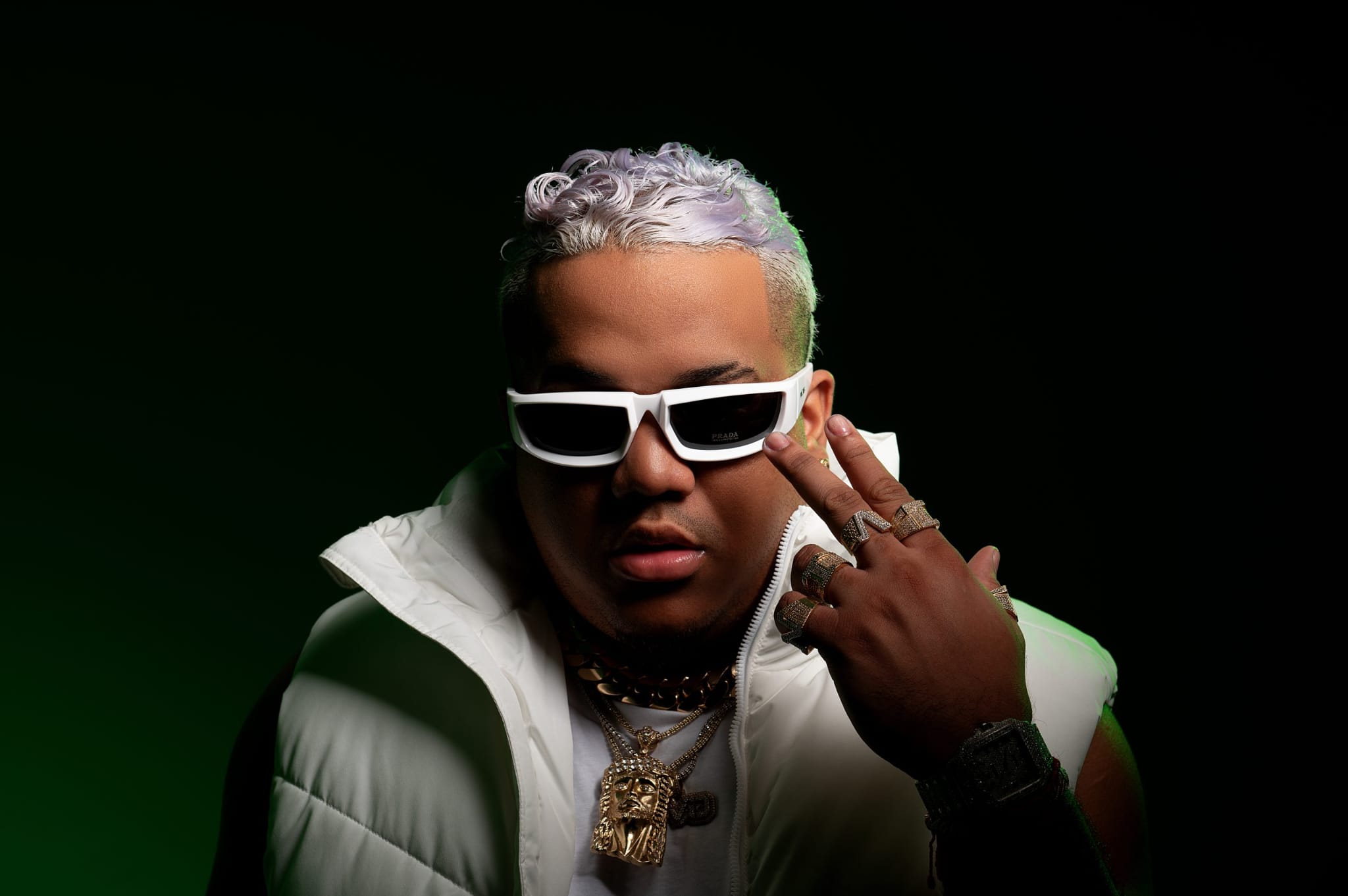 Tivi Gunz es Invitado a Premios Juventud 