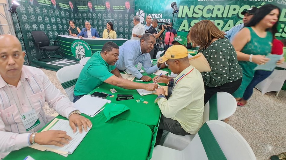 Dirigente de la FP  Felidonio Rodriguez inscribe precandidatura a Regidor por Santo domingo Oeste 