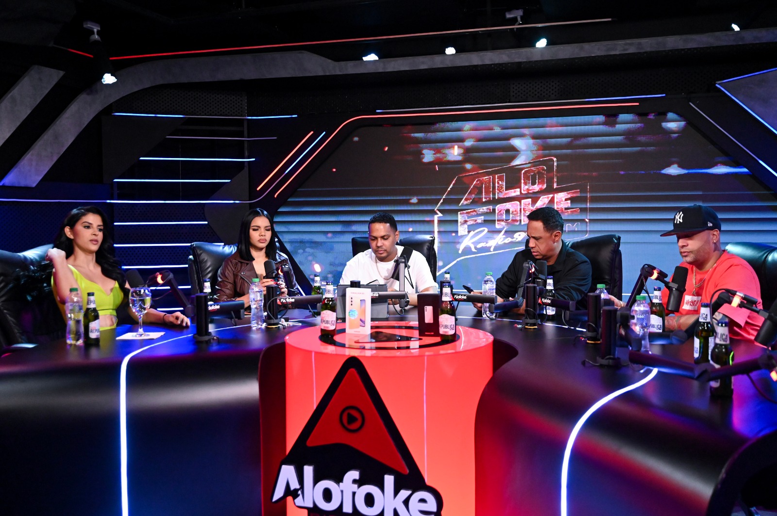 Alofoke Radio Show estar&aacute; a cargo del Takeover de Premios Juventud