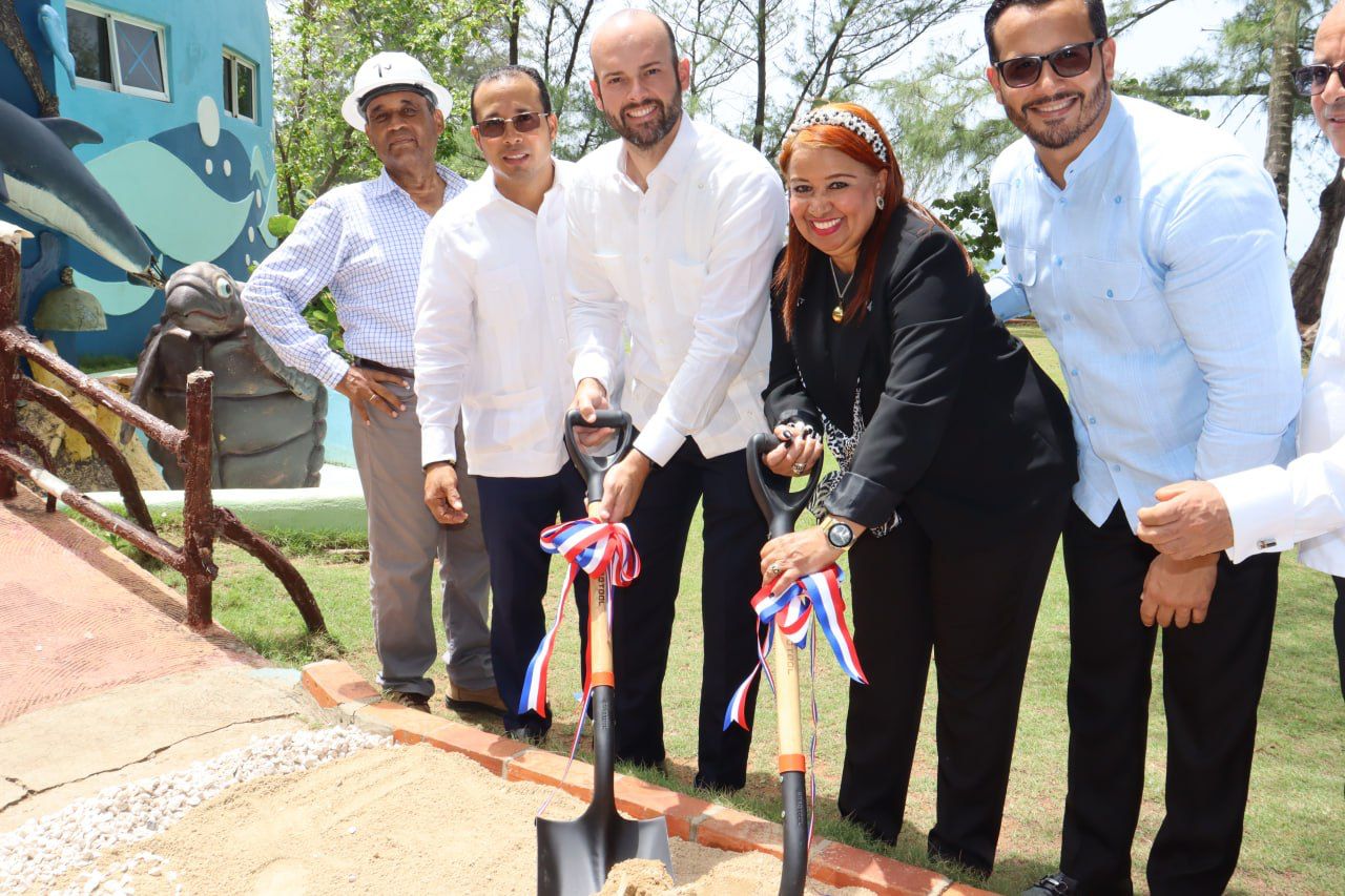 Directora del Acuario Nacional deja iniciado trabajos de remozamiento del Parque Tem&aacute;tico Protocolo SPAW 