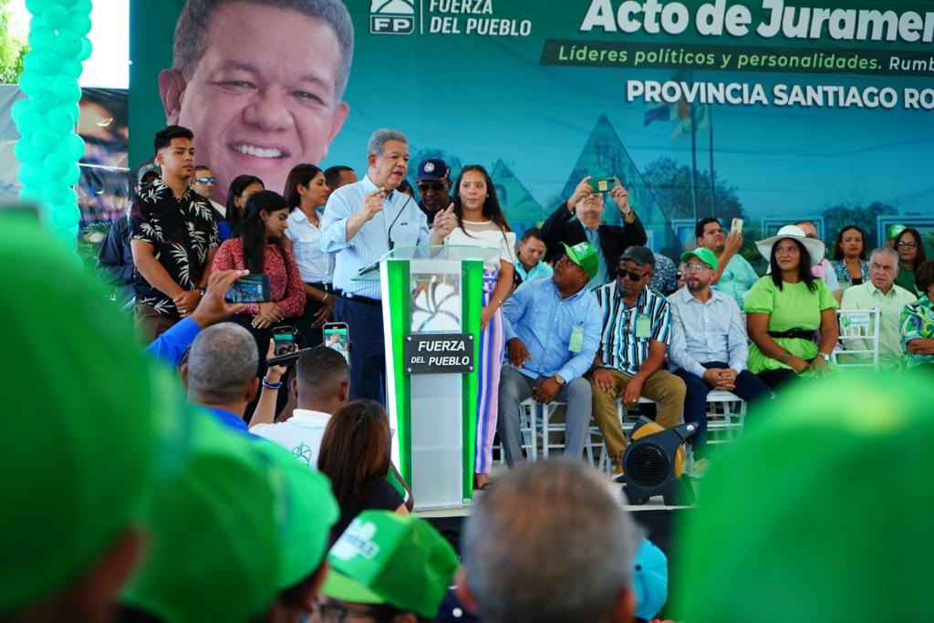 Leonel Fern&aacute;ndez dice PRM suspendi&oacute; marcha de mujeres por temor al fracaso