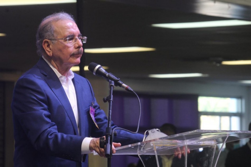 Danilo Medina: “Estamos haciendo acuerdos y alianzas, pero hay que votar por el PLD”