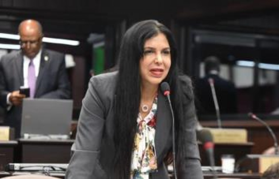 Diputada sometida por lavado de activos anuncia que se retira de la política