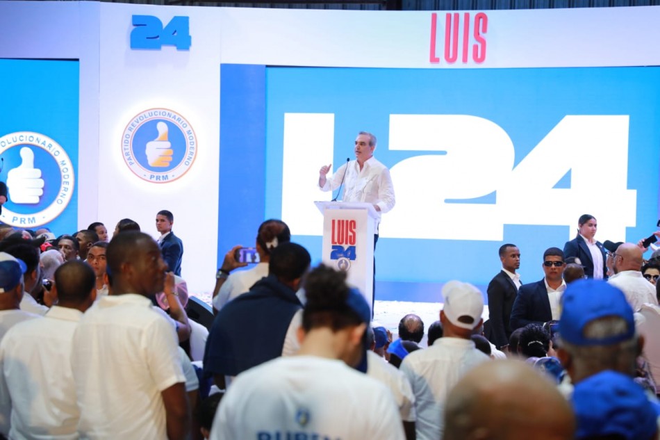 Abinader acusa a la oposición de no solucionar ningún problema en 20 años: «ustedes ni vuelven ni van»