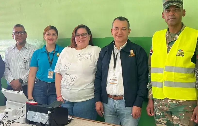 Equipos funcionan bien en prueba de c&oacute;mputos realizados por JCE