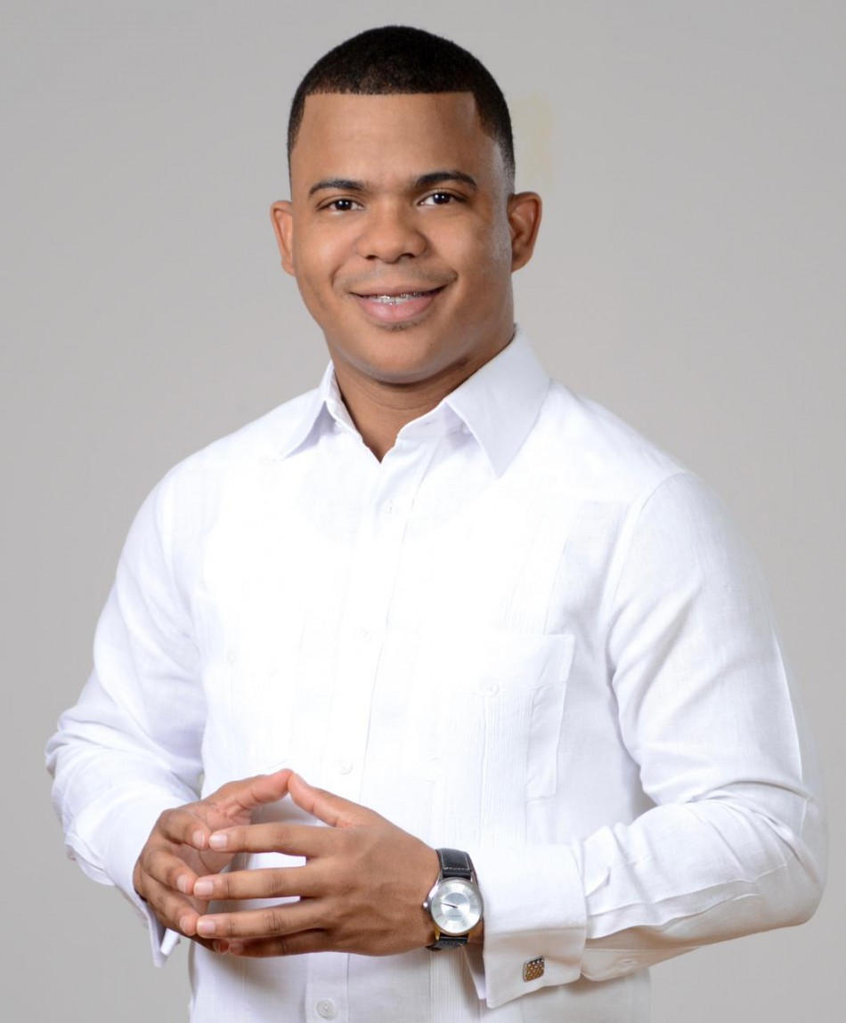 Joven pol&iacute;tico dominicano es galardonado por prestigiosa academia de Washington