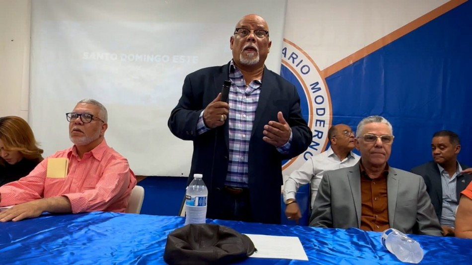 Dirigentes PRM en New York apoyan continuidad del proyecto de ciudad de Manuel Jim&eacute;nez 