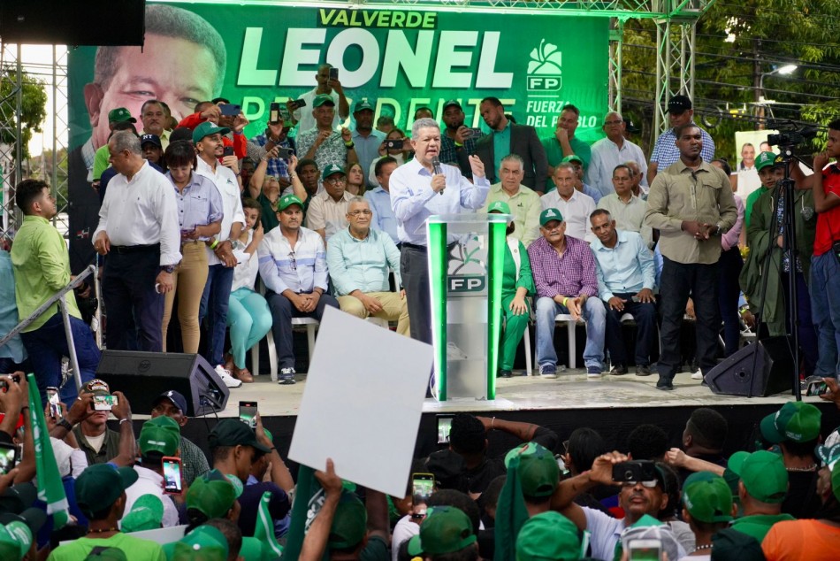 Leonel reitera que el gobierno del "cambio" es neveras vacías, estufas apaga’ y en la mesa, “na de na”