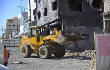Autoridades inician demolici&oacute;n de edificios en zona de explosi&oacute;n en San Crist&oacute;bal