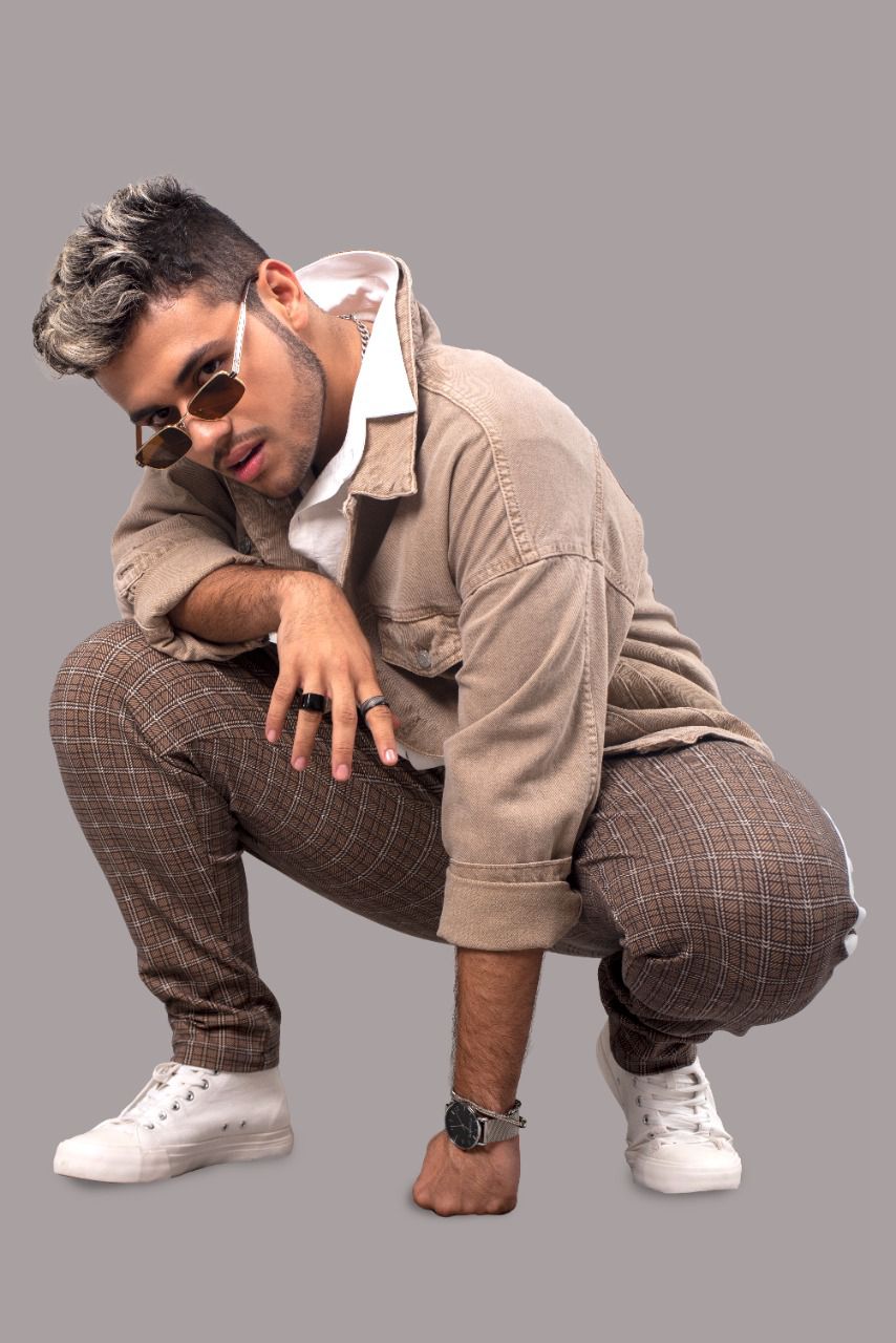 Maikylow, artista colombiano se encuentra en RD en una Gira  de medios