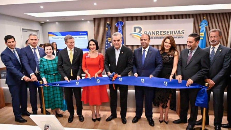 Banreservas inaugura en Nueva York su primera oficina de representaci&oacute;n en EE.UU.