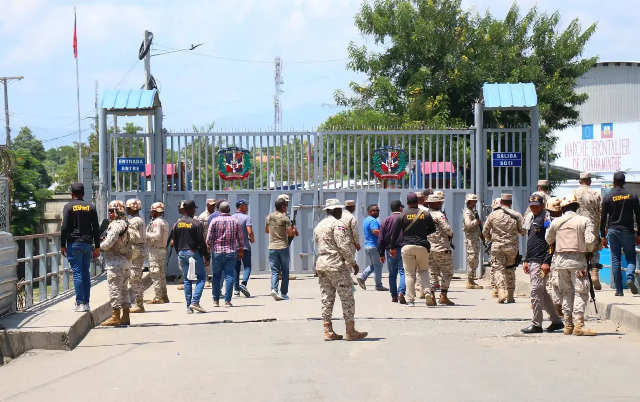 Contin&uacute;a cierre de la frontera con Hait&iacute; por sexto d&iacute;a